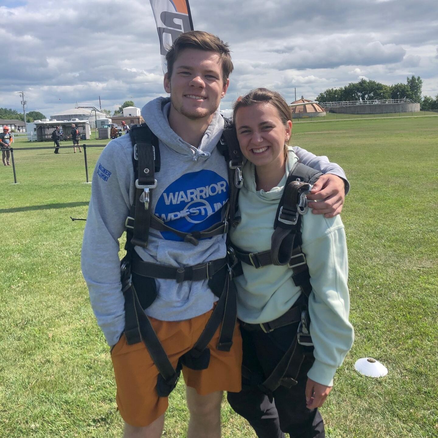 Picture of SKYdiving