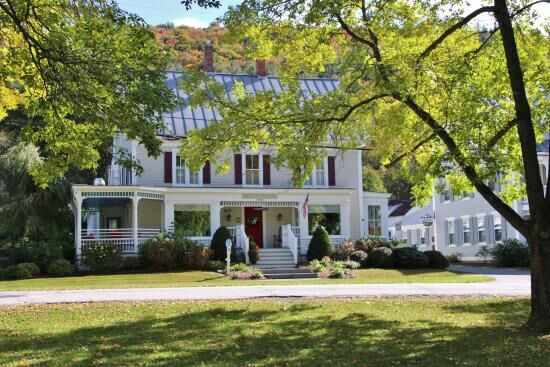 Picture of The Huntington House Inn