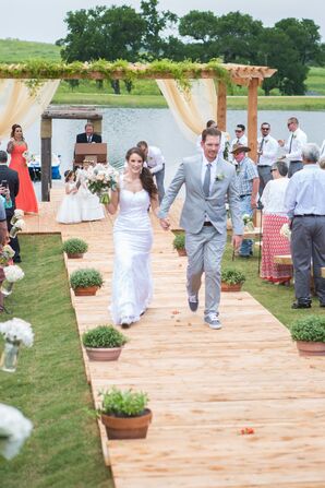 DIY Cedarwood Ceremony Arch and Aisle