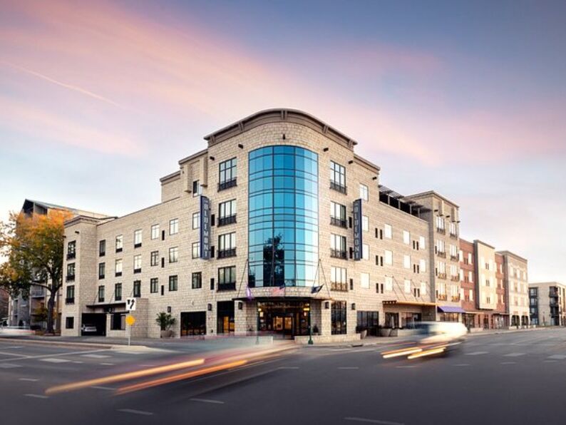 Picture of Bluemont Hotel