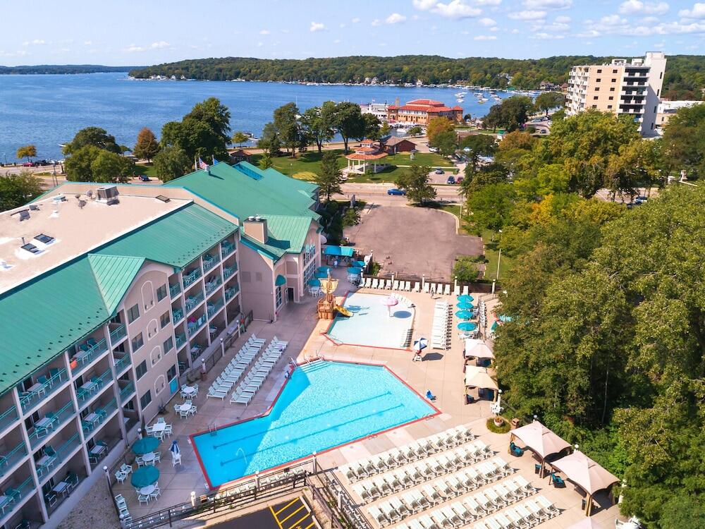 Picture of The Cove Of Lake Geneva