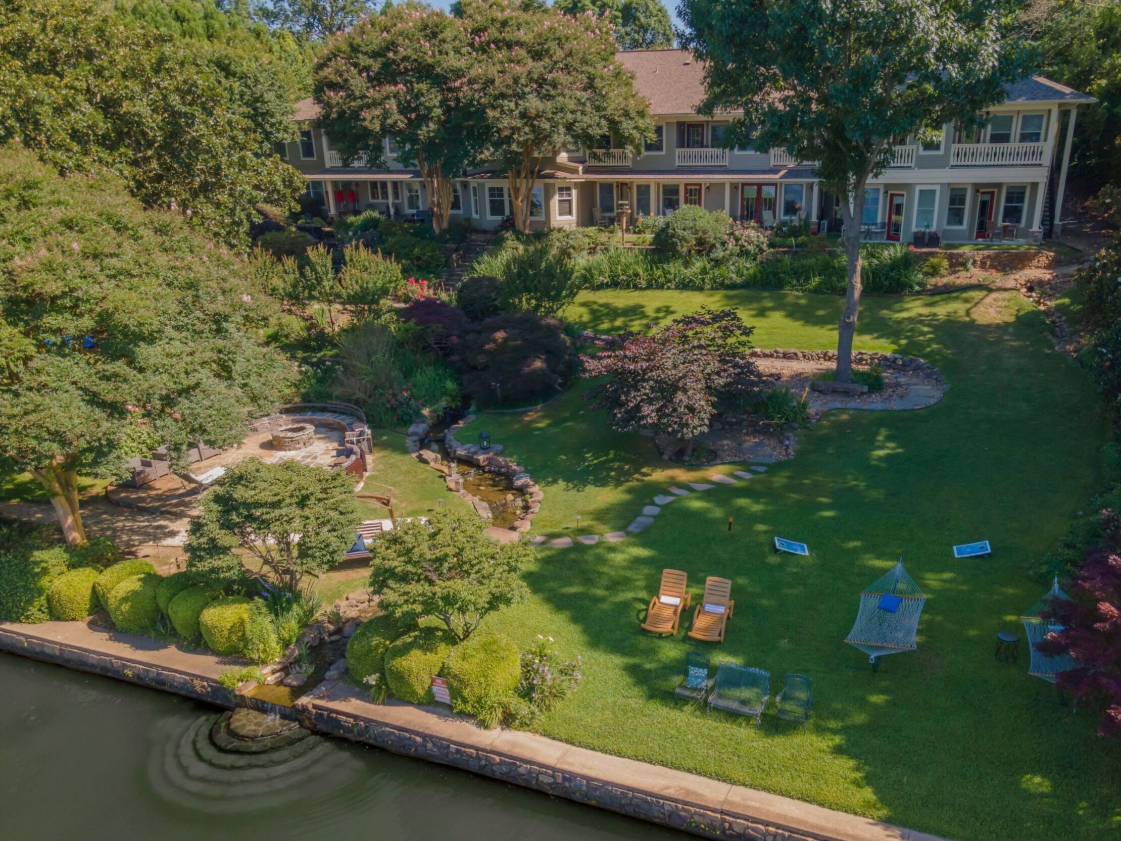 Picture of Lookout Point Lakeside Inn