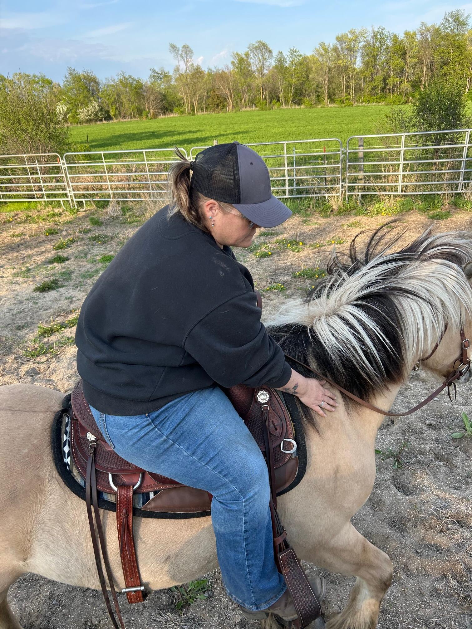 With Dan and the Wowski's help, Jess is getting the hang of being a horse owner.
