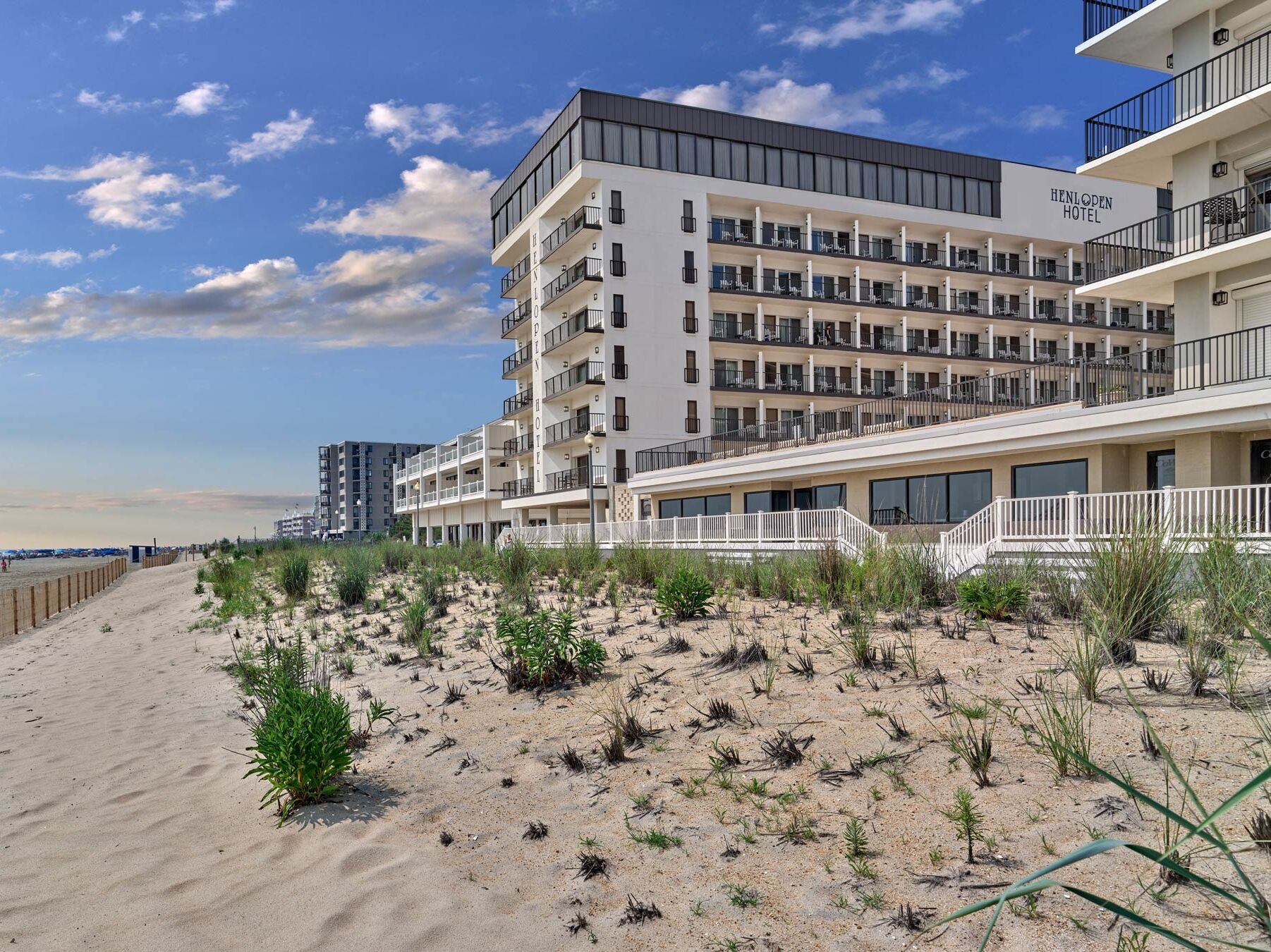 Picture of Henlopen Oceanfront Hotel