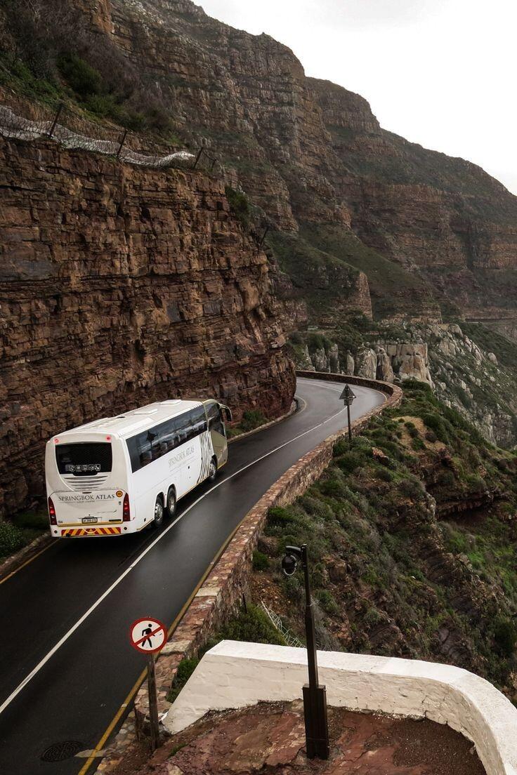 11 AM - 2 PM | All Guests travel from Hanoi to Ha Long Bay | Round-trip transportation is provided by Bride & Groom 
