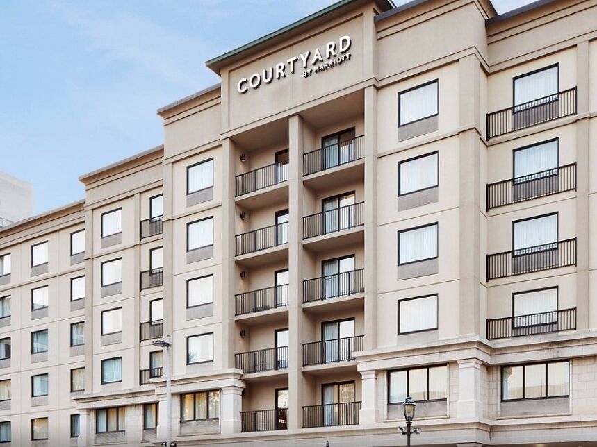 Picture of Courtyard by Marriott Milwaukee Downtown