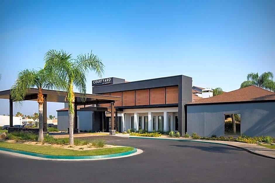 Picture of Courtyard Fresno Clovis