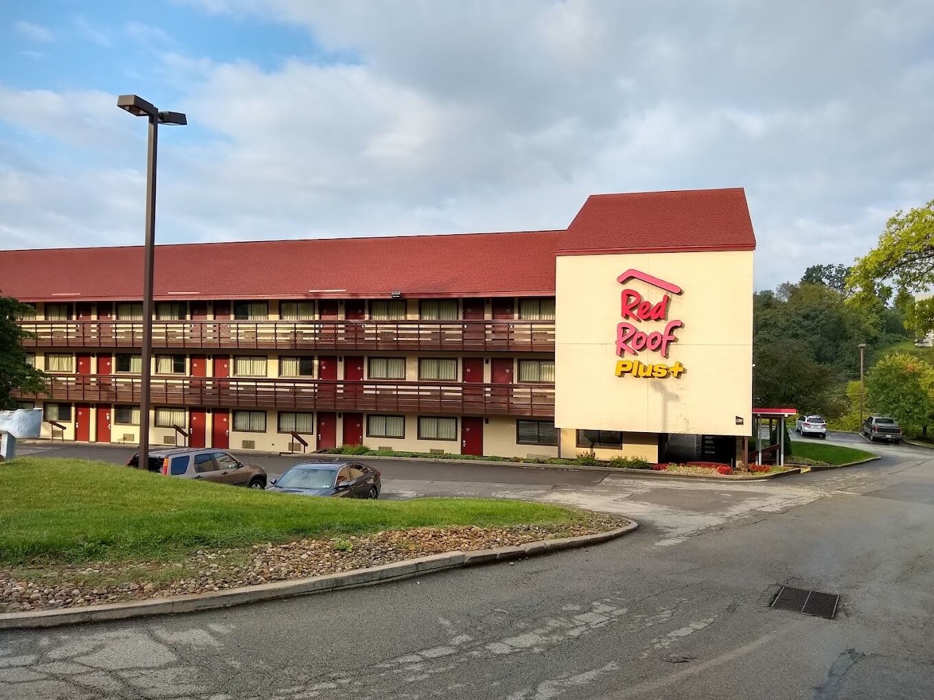 Picture of Red Roof PLUS+ Pittsburgh East - Monroeville