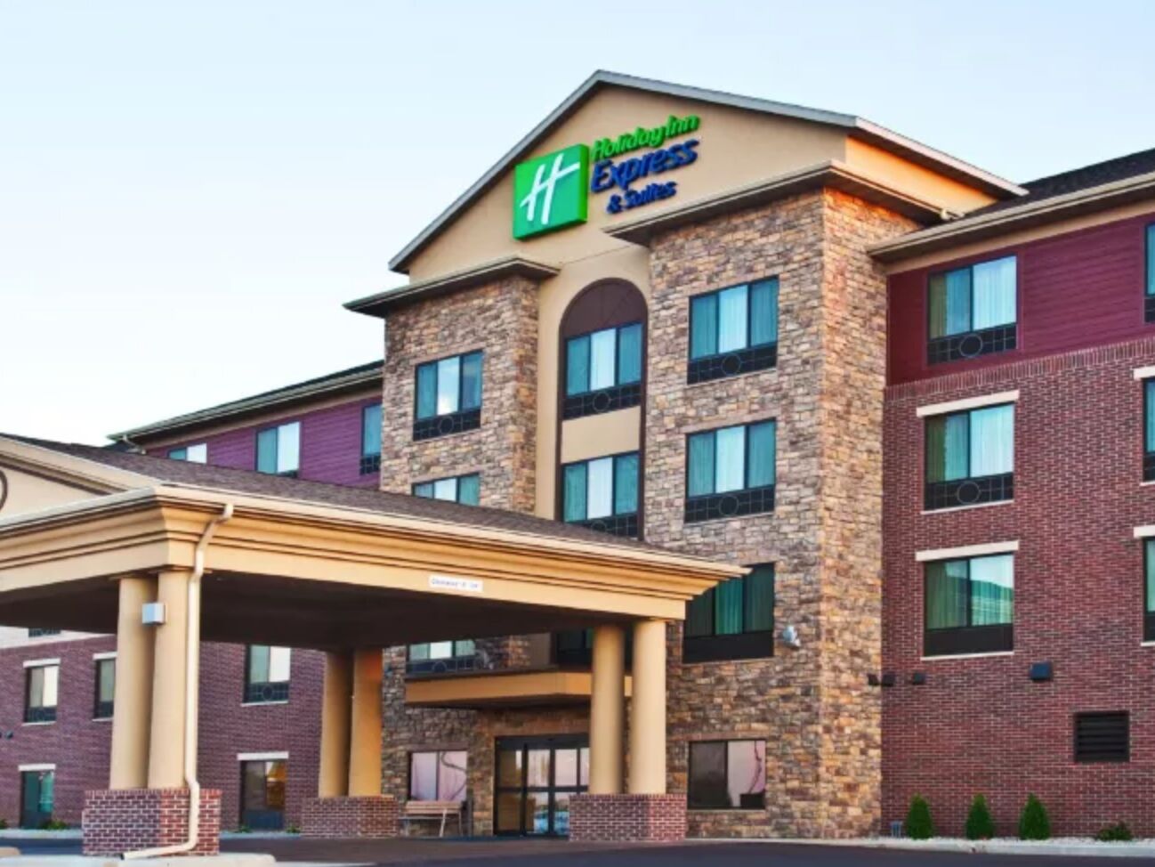 Picture of Holiday Inn Express & Suites Sioux Falls Southwest, an IHG Hotel