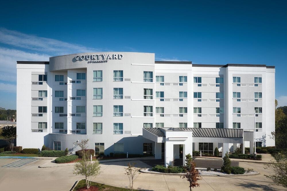Picture of Courtyard Hammond