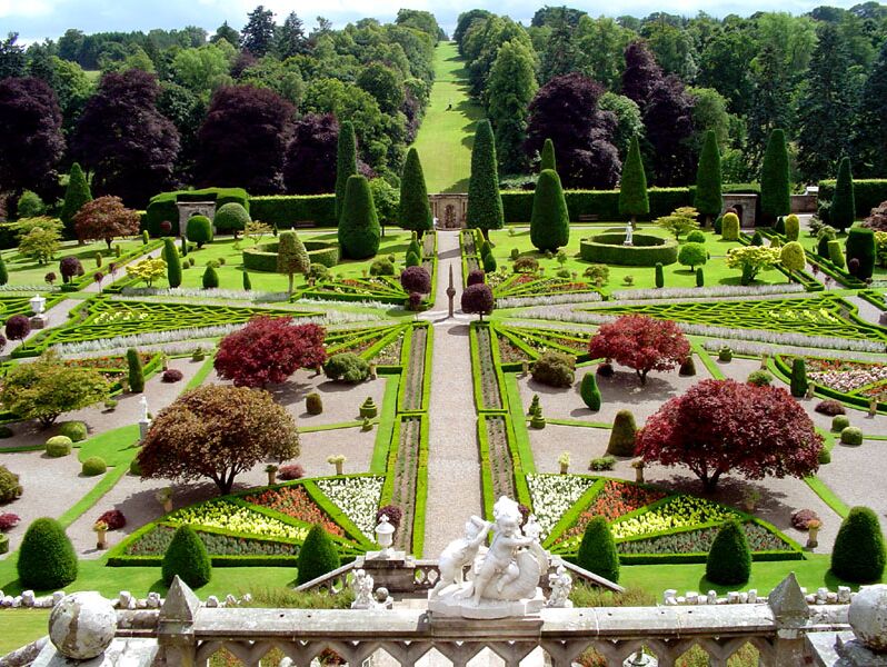 Picture of Drummond Castle Gardens