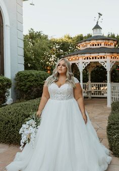 Stella York 7640 plus Ball Gown Wedding Dress