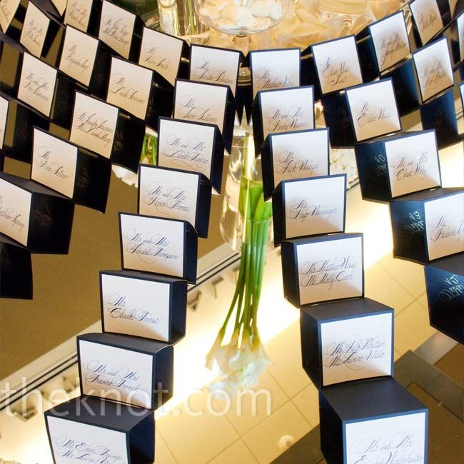 Elegant calligraphy made the white escort cards simple, yet stunning.