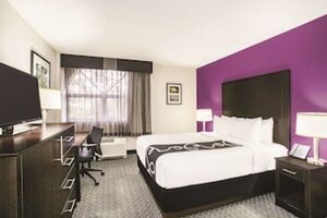 Picture of La Quinta Inn & Suites by Wyndham Fort Lauderdale Tamarac