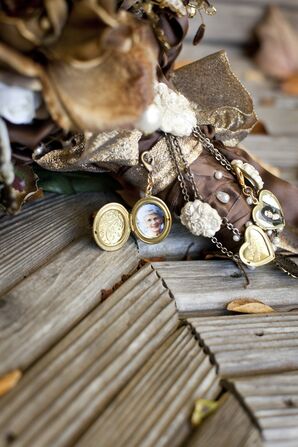 Sentimental Locket Bouquet Wrap