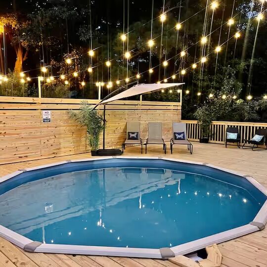 Picture of Airbnb - House with Pool • Sleeps 6