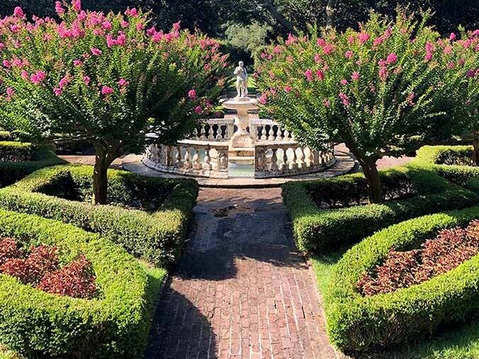 Picture of Elizabethan Gardens