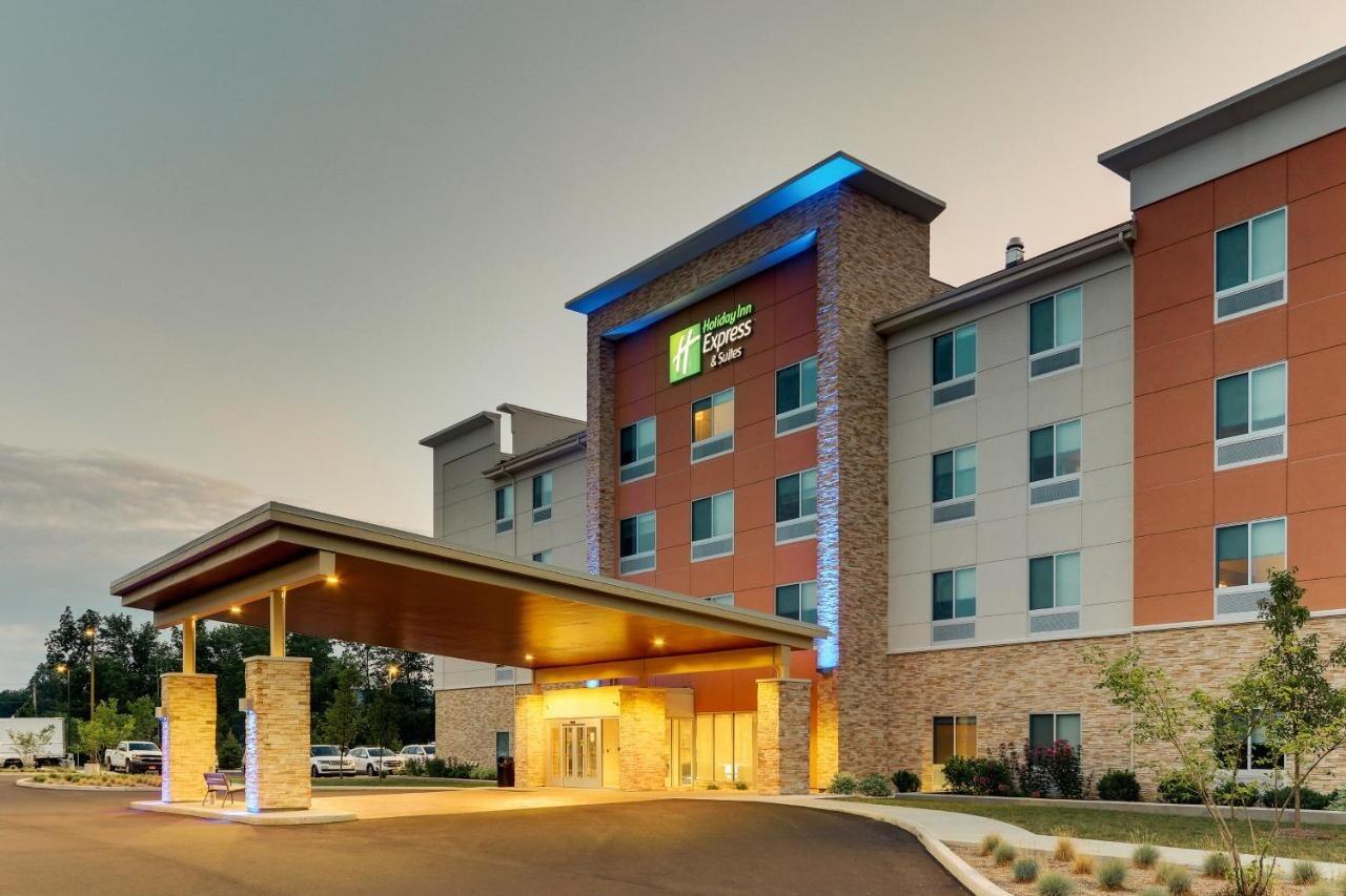 Picture of Holiday Inn Express & Suites Saugerties - Hudson Valley, an IHG Hotel