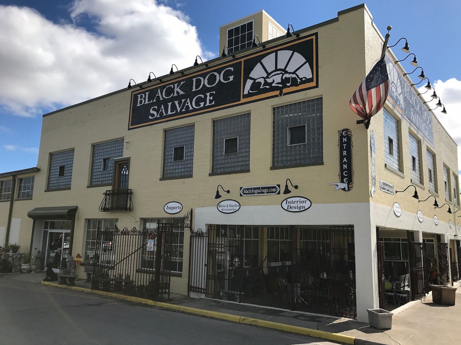 Picture of Black Dog Salvage