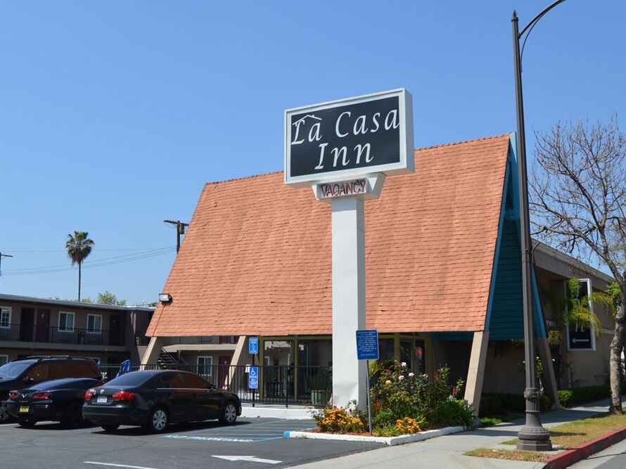 Picture of La Casa Inn Pasadena