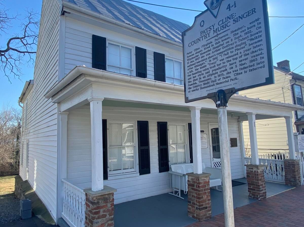 Picture of Patsy Cline Historic House