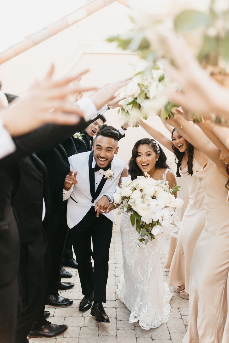 Samantha and Rond love going to music festivals together so they decided to let their beloved pastime inspire their wedding at Casa Real at Ruby Hill 
