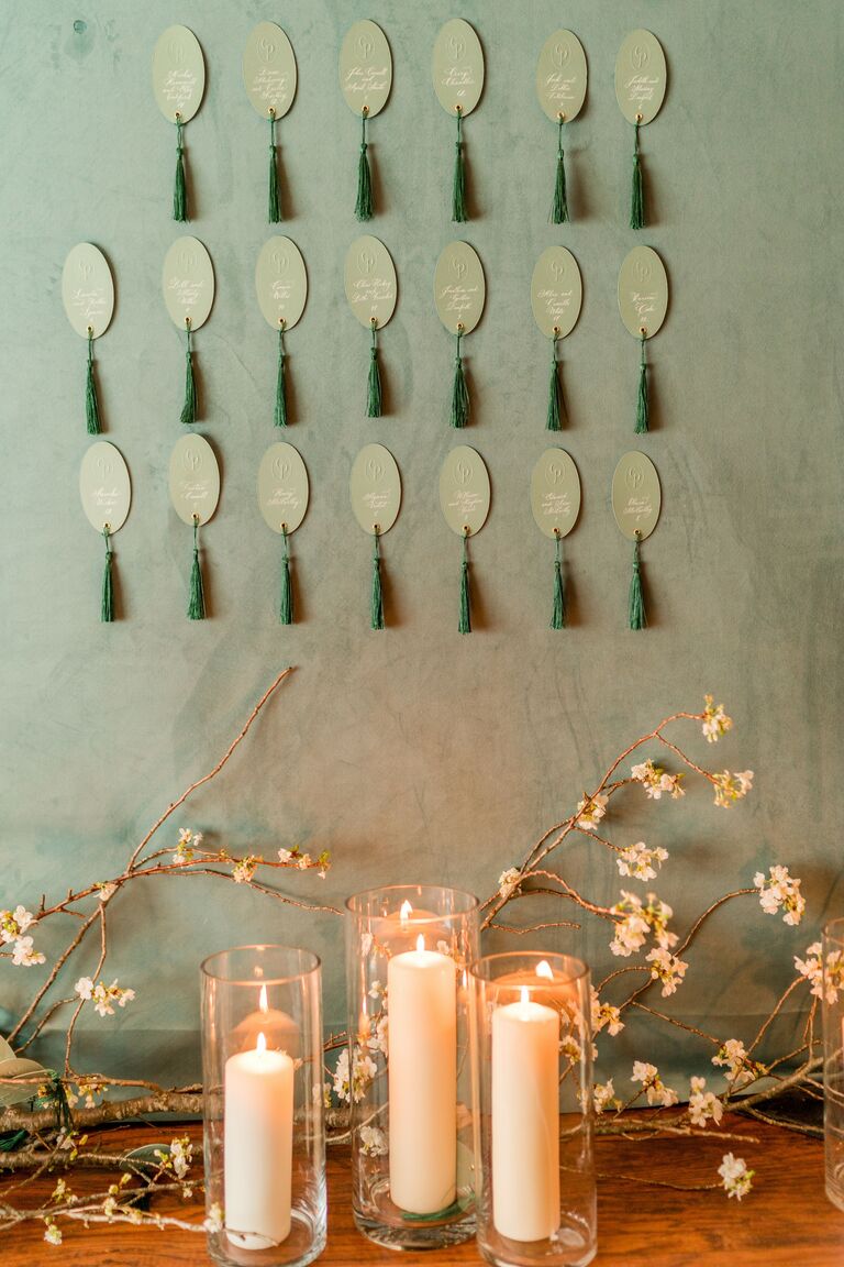 wedding escort card wall hotel room keychains with green tassels