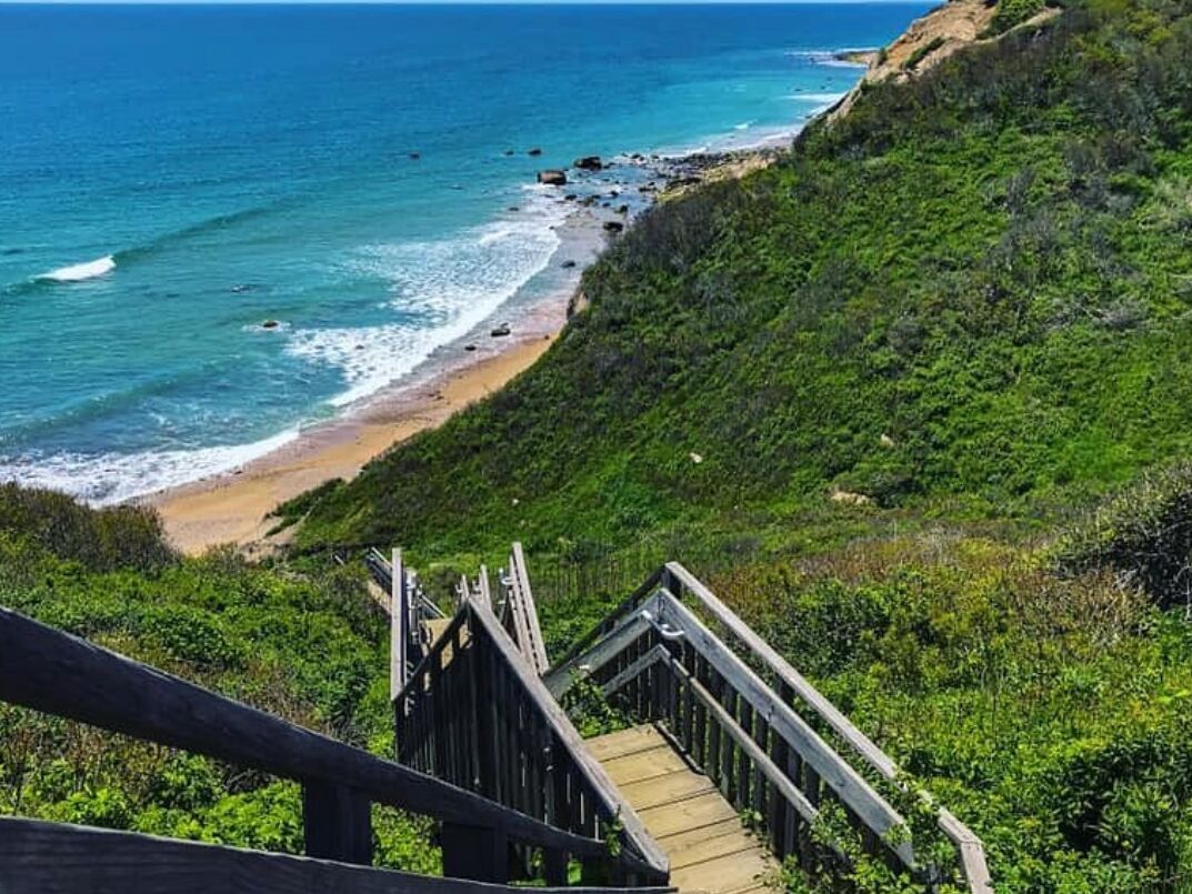 Picture of Mohegan Bluffs