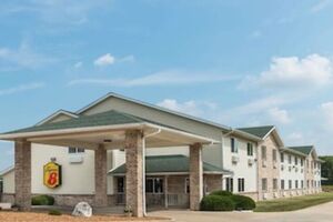 Picture of Super 8 by Wyndham Greenville