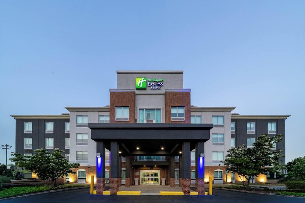 Picture of Holiday Inn Express Hotel & Suites Woodbridge by IHG