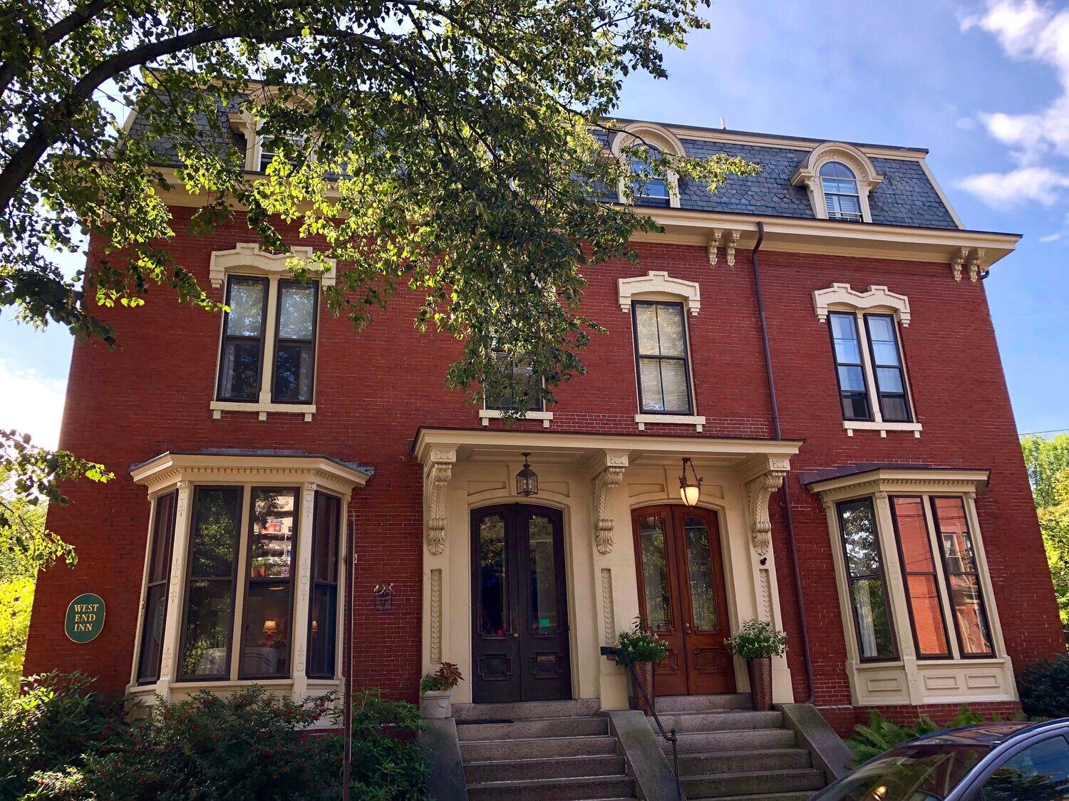 Picture of West End Inn