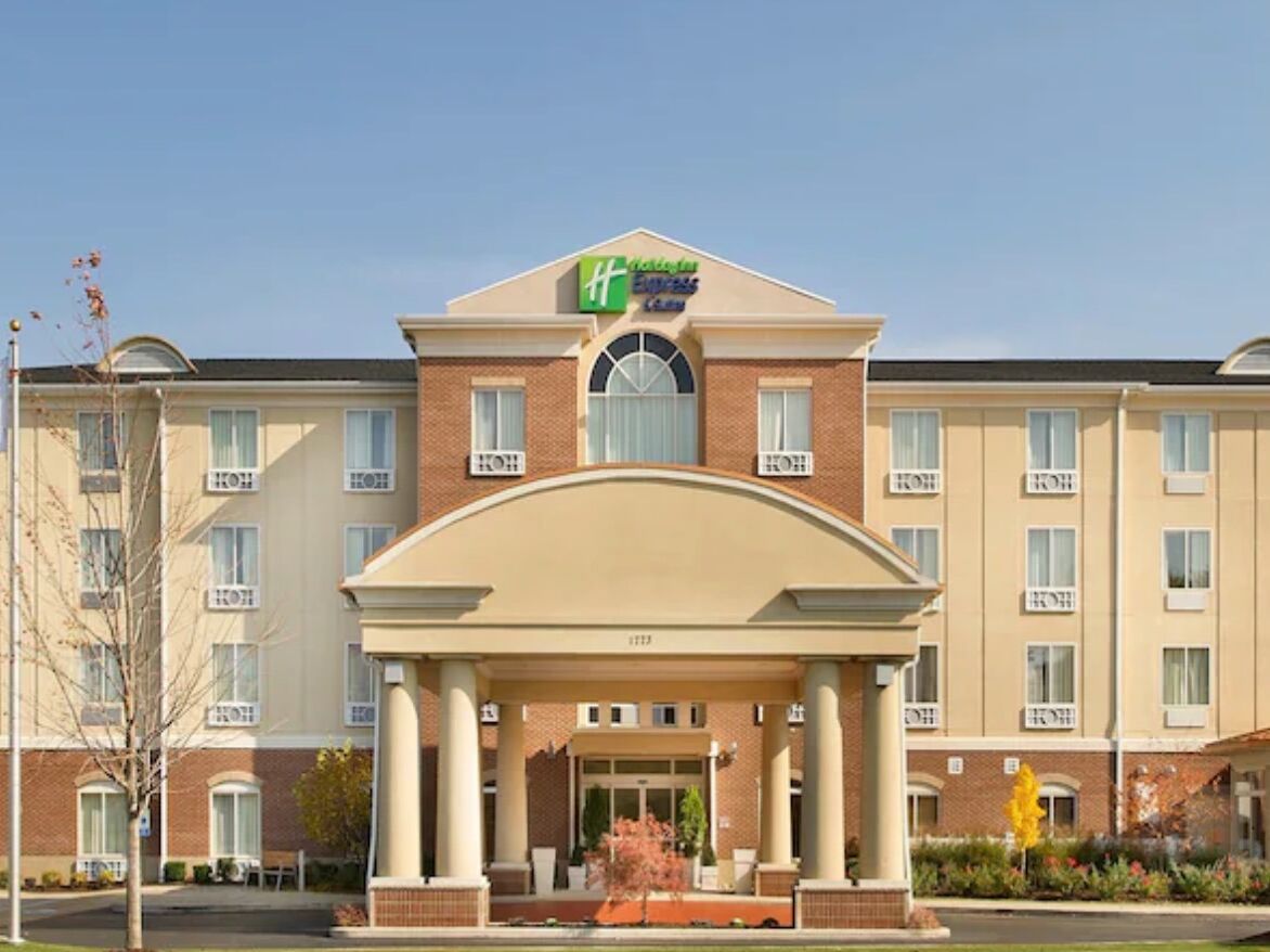 Picture of Holiday Inn Express & Suites Schererville