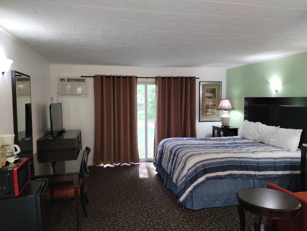 Picture of Tri Terrace Motel