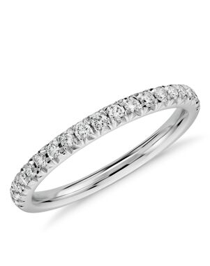 Blue Nile 44724 Gold Wedding Ring