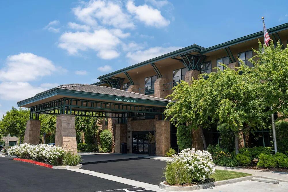 Picture of Hampton Inn & Suites Agoura Hills