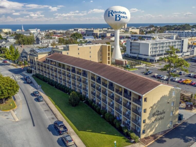 Picture of Breakers Hotel & Suites