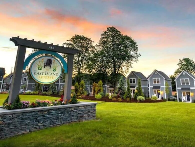 Picture of East Island Reserve Hotel