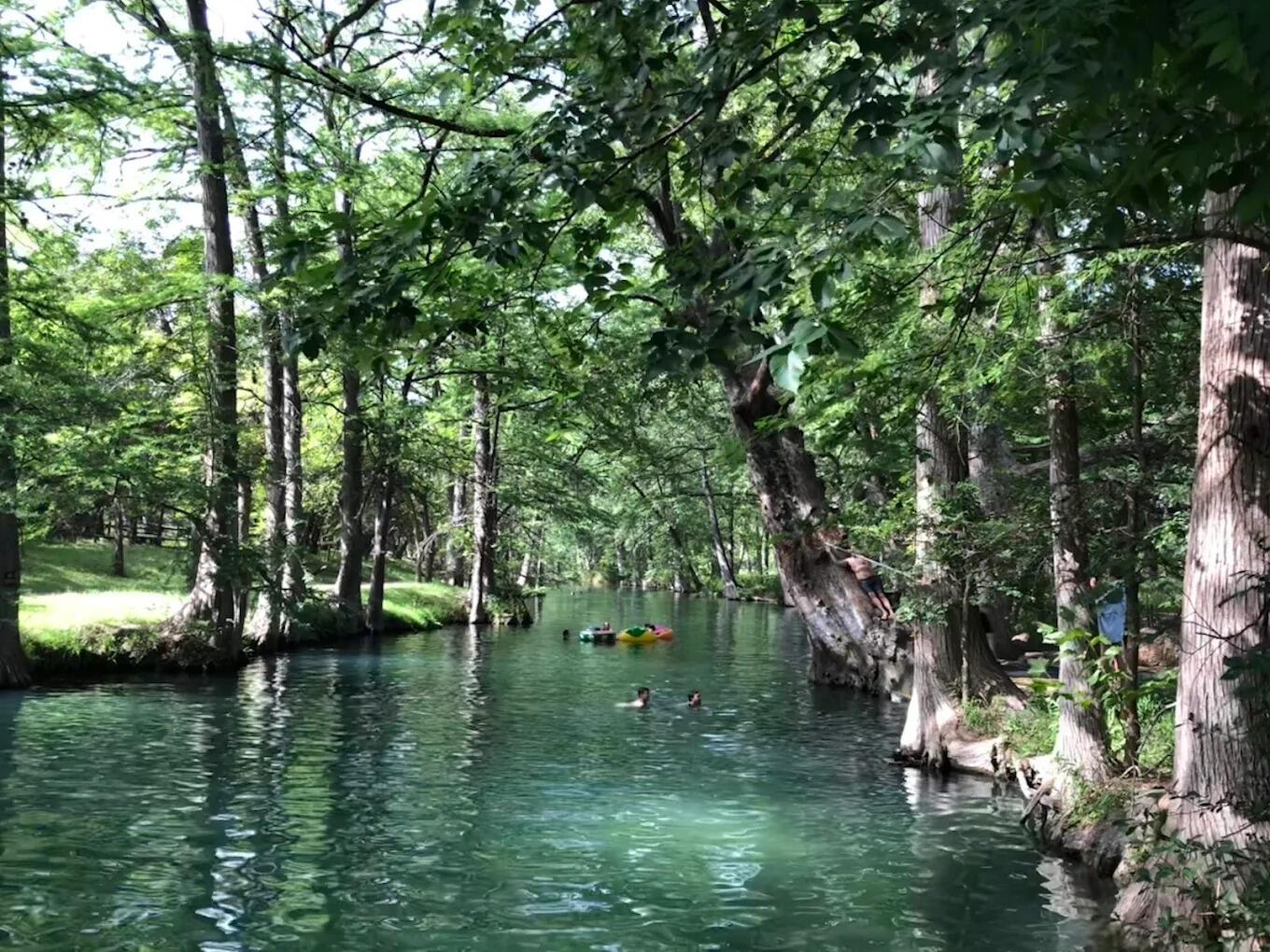 Picture of Blue Hole Regional Park
