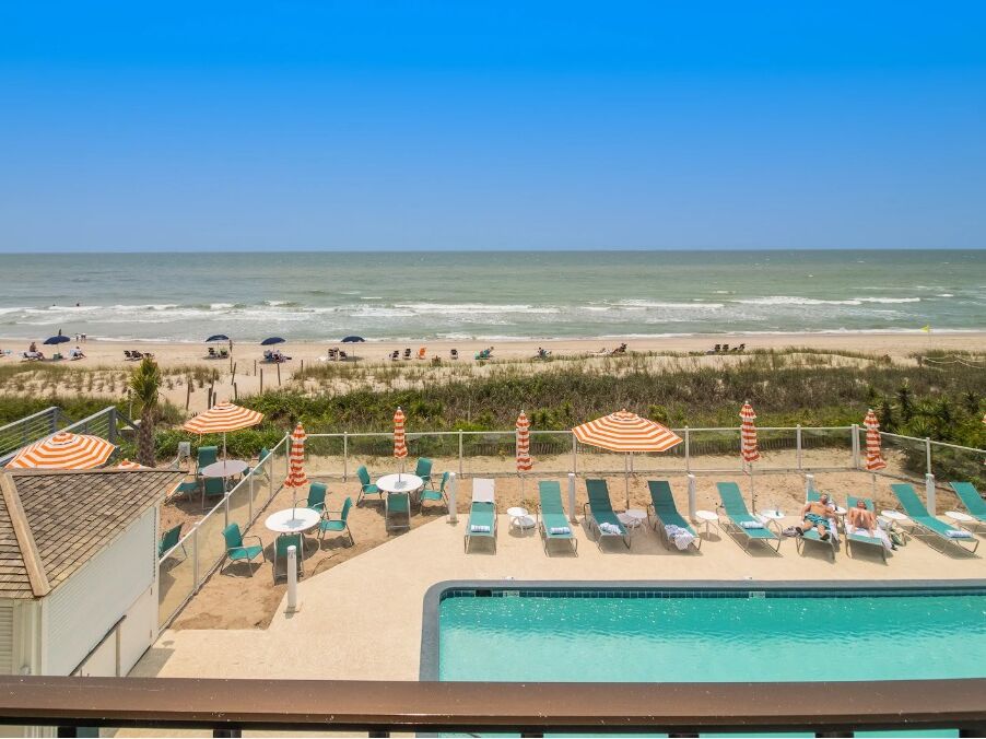 Picture of Crystal Coast Oceanfront Hotel