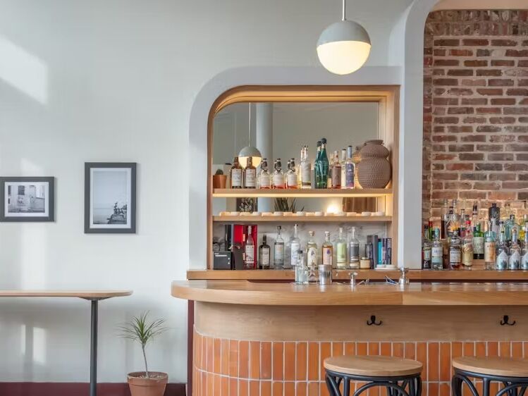 Picture of Fern Bar