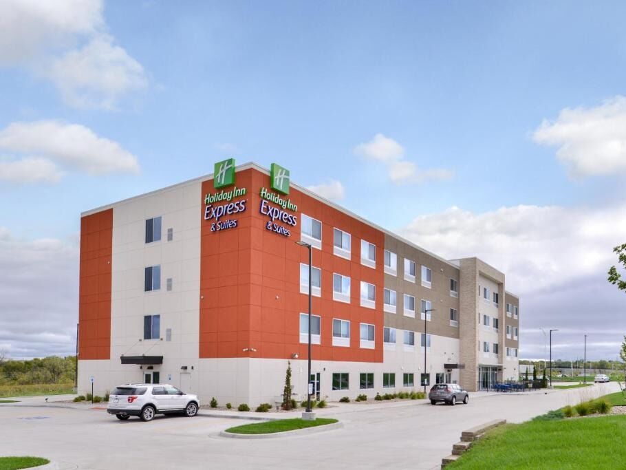 Picture of Holiday Inn Express & Suites Lee's Summit - Kansas City, an IHG Hotel