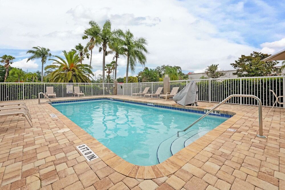 Picture of Best Western Edgewater Inn