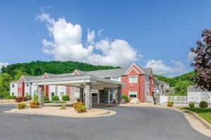 Picture of Clarion Pointe Staunton East