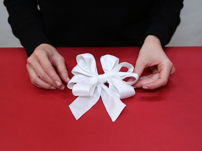 How to make a floral bow 