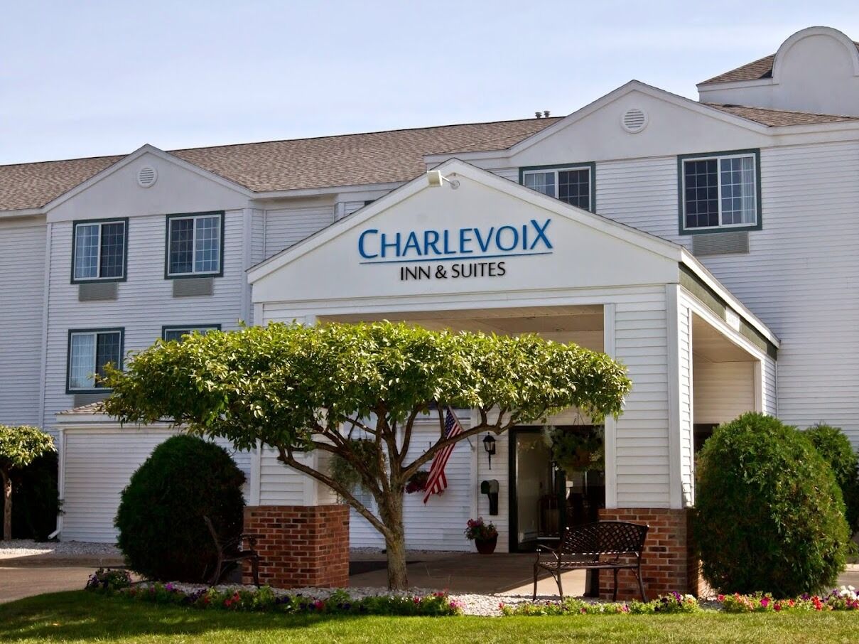 Picture of Charlevoix Inn and Suites