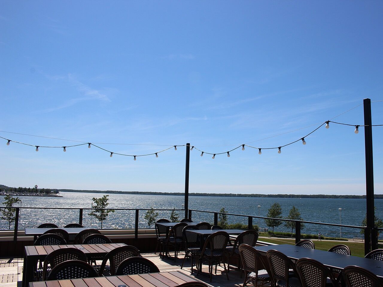 Picture of Pier 6 Rooftop Bar & Restaurant