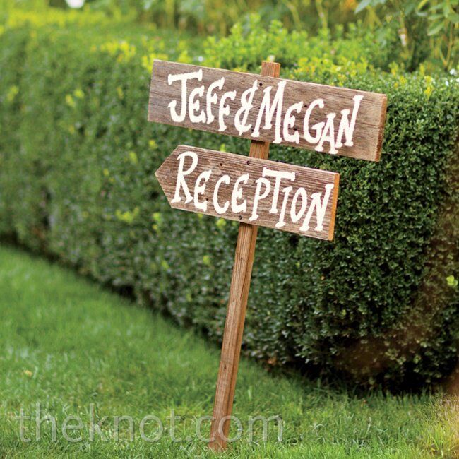 Wooden signs added a touch of rustic charm to the lush space.