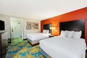 Picture of La Quinta Inn & Suites by Wyndham Mansfield OH