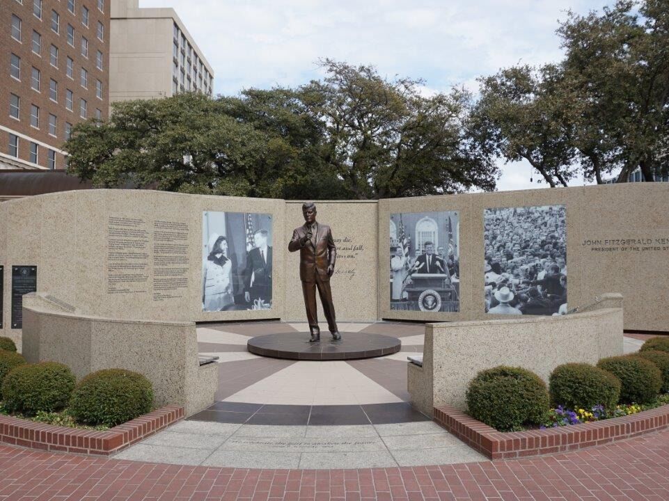 Picture of John F. Kennedy Memorial Plaza