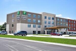 Picture of Holiday Inn Express & Suites Bensenville OHare an IHG Hotel